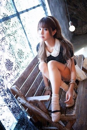 易烊千玺之珊瑚上的太阳