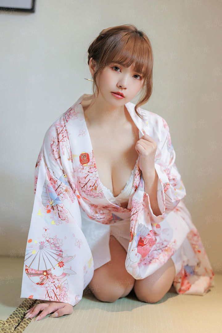 星皇的贴身校花
