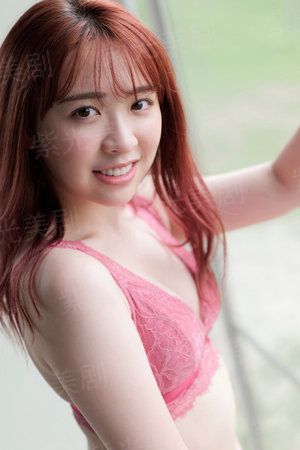 丑颜弃妃，傲视武林