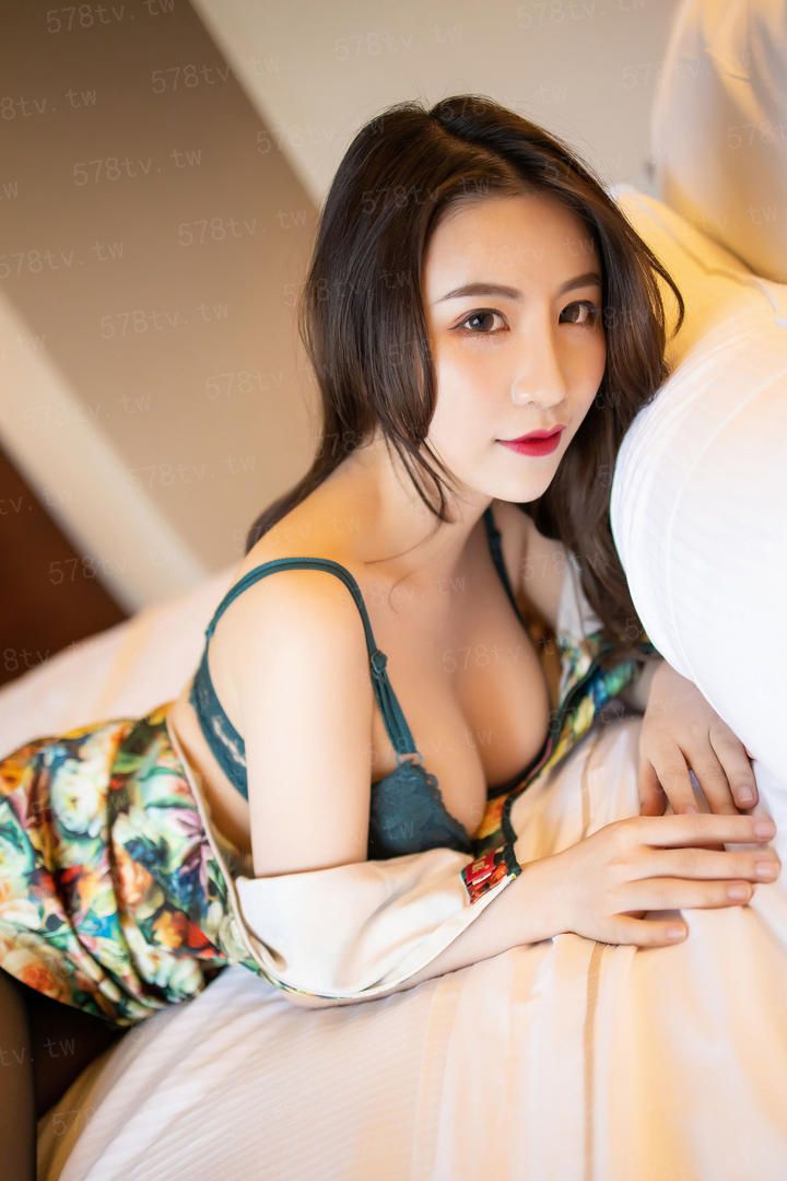 素昧平生的两人