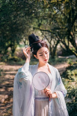 我变成了妹子？